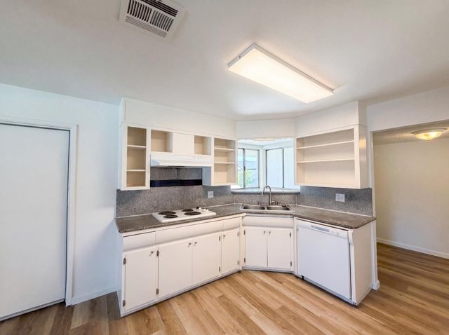 8845 Los Olivas Ct, Stockton, CA 95210