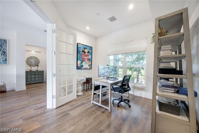 1571 Bonita LN, Naples, FL 34102