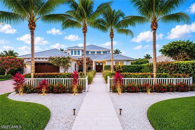 1571 Bonita LN, Naples, FL 34102