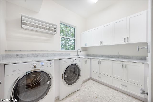 1571 Bonita LN, Naples, FL 34102