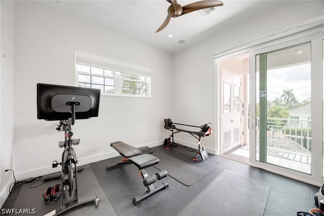 1571 Bonita LN, Naples, FL 34102