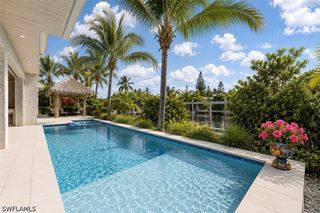 1571 Bonita LN, Naples, FL 34102