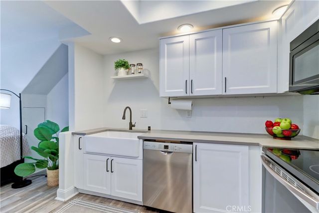 4570 Cove Dr A, Carlsbad, CA 92008