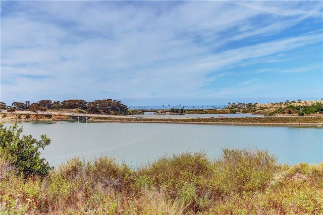 4570 Cove Dr A, Carlsbad, CA 92008