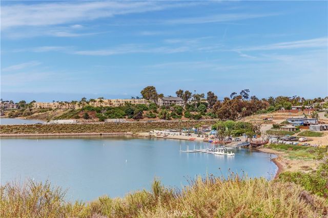 4570 Cove Dr A, Carlsbad, CA 92008