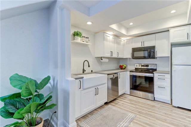 4570 Cove Dr A, Carlsbad, CA 92008