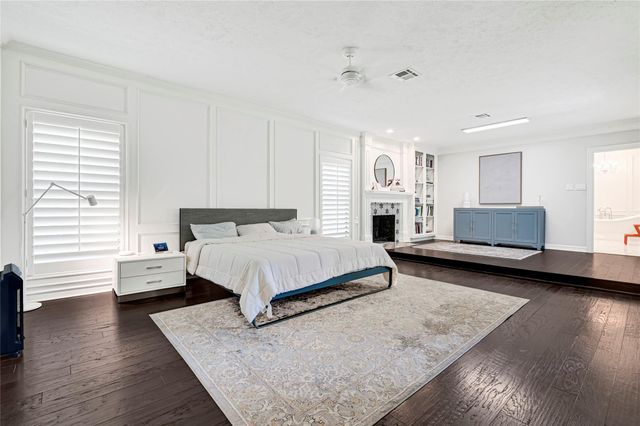 45 E Kitty Hawk Street, Richmond, TX 77406