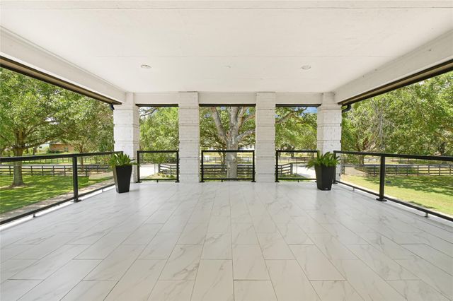 45 E Kitty Hawk Street, Richmond, TX 77406