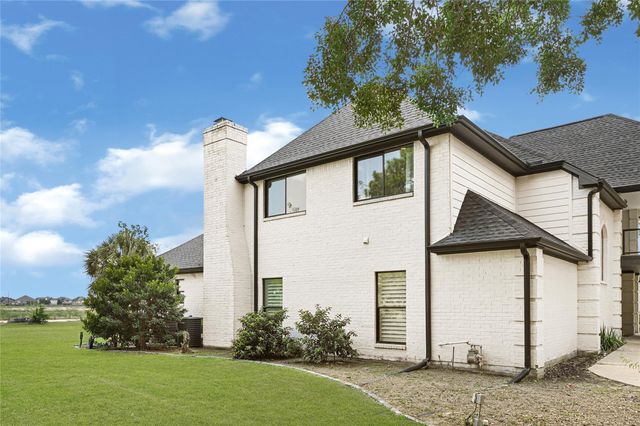 45 E Kitty Hawk Street, Richmond, TX 77406