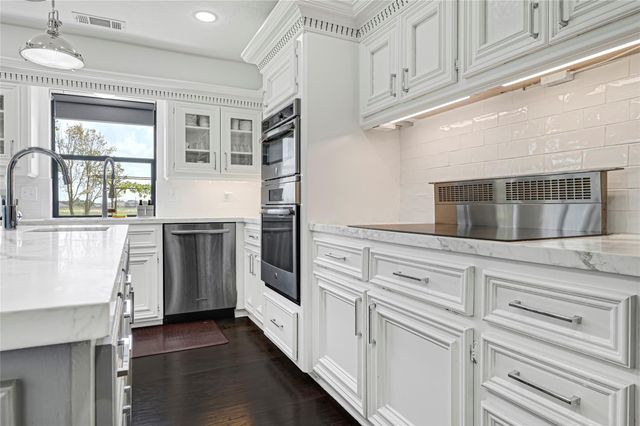 45 E Kitty Hawk Street, Richmond, TX 77406