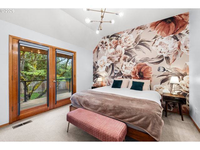 735 Sw CALDEW Dr, Portland, OR 97219