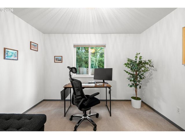 735 Sw CALDEW Dr, Portland, OR 97219