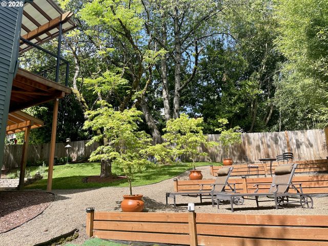 735 Sw CALDEW Dr, Portland, OR 97219