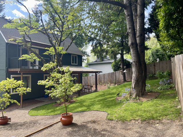 735 Sw CALDEW Dr, Portland, OR 97219