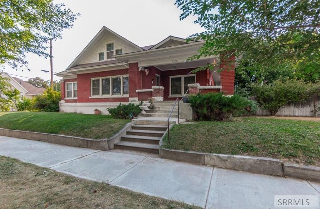 Image 2 of property listing at 1265 Canal, Idaho Falls, ID 83402