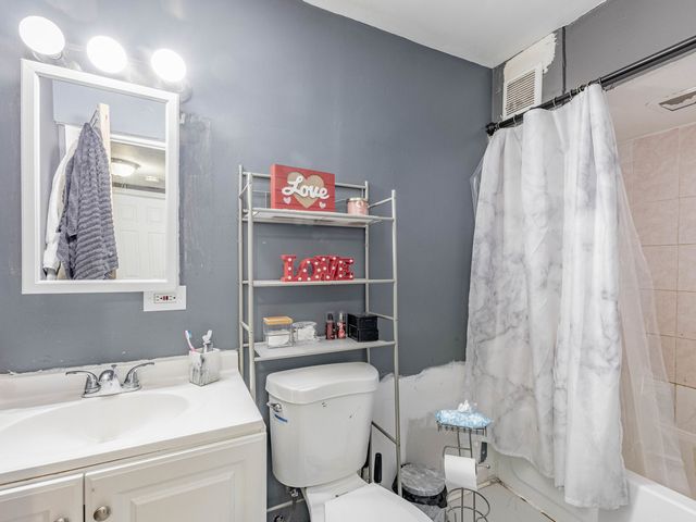 210 Southgate Avenue, Chicago Heights, IL 60411