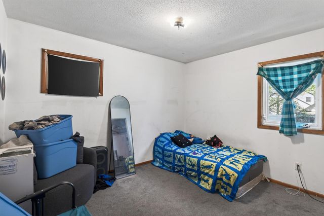 2519 3rd Avenue E, North Saint Paul, MN 55109