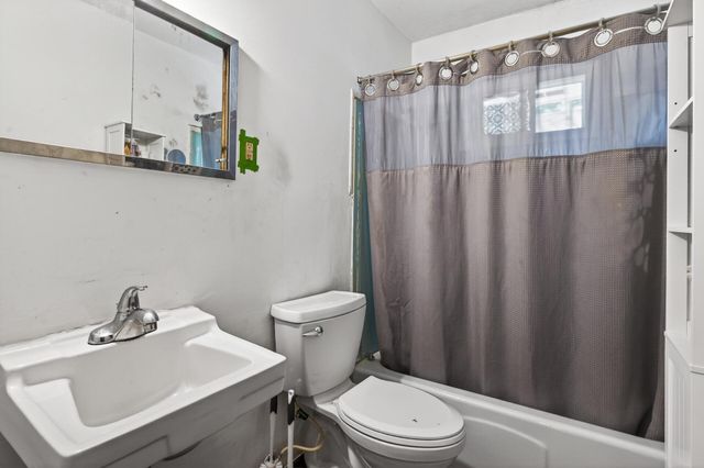 2519 3rd Avenue E, North Saint Paul, MN 55109