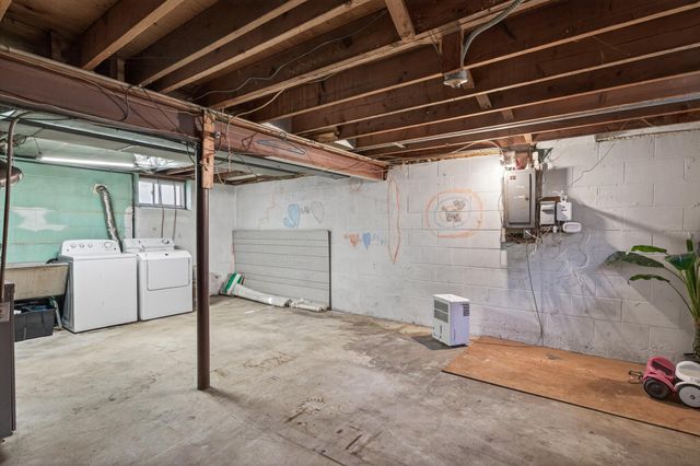 2519 3rd Avenue E, North Saint Paul, MN 55109