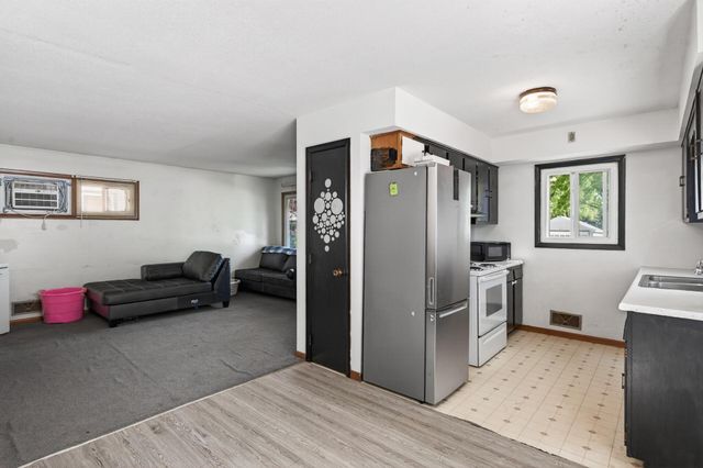 2519 3rd Avenue E, North Saint Paul, MN 55109
