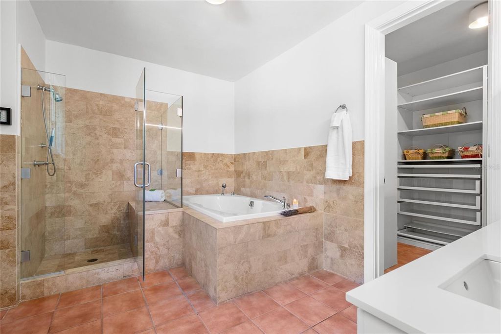 Image 18 of property listing at 388 DORADO BEACH EAST, Dorado, PR 00646