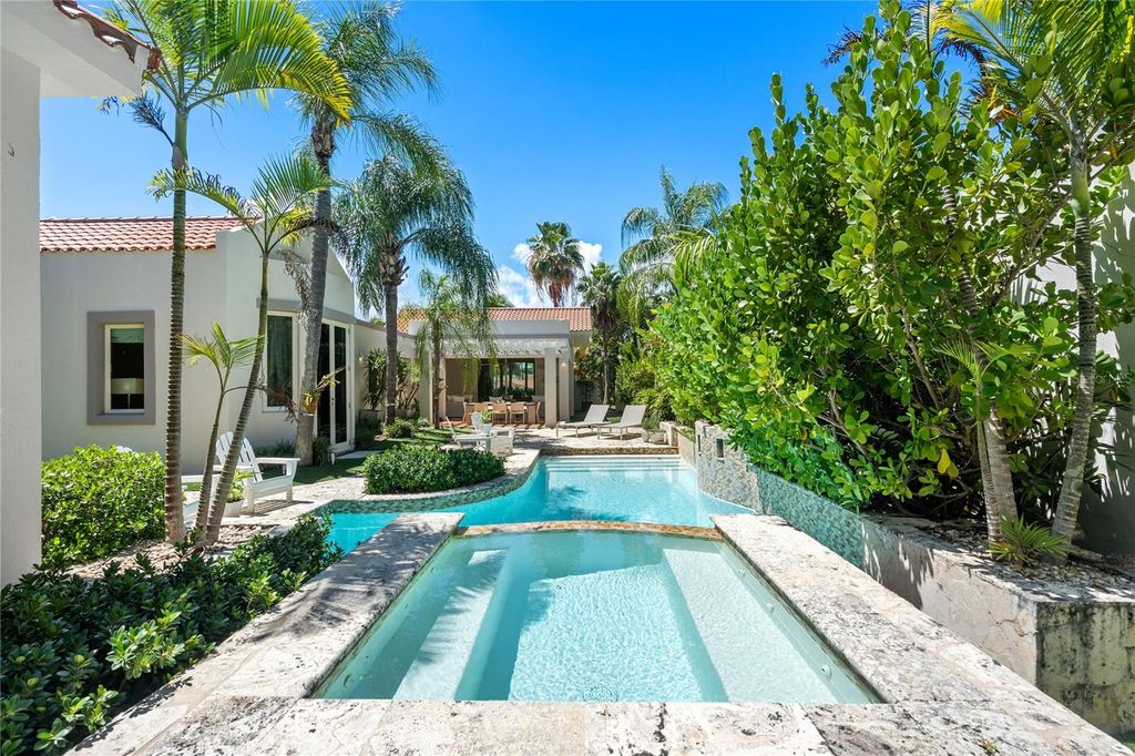 Image 5 of property listing at 388 DORADO BEACH EAST, Dorado, PR 00646