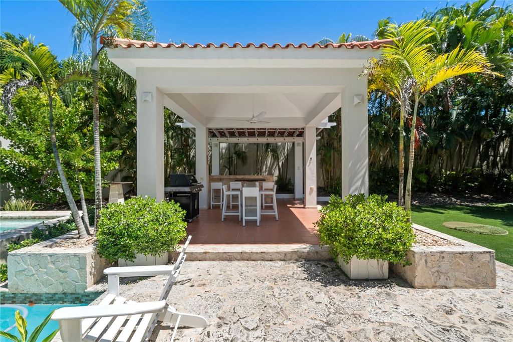 Image 6 of property listing at 388 DORADO BEACH EAST, Dorado, PR 00646