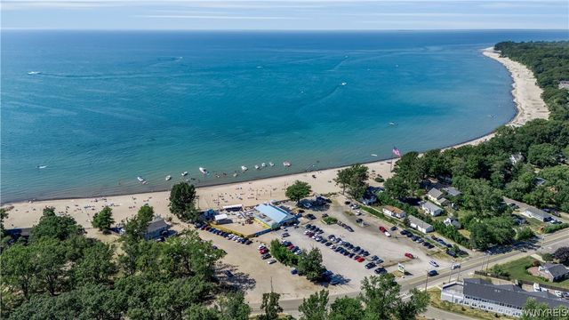 655 Sandy Avenue, Evans, NY 14006