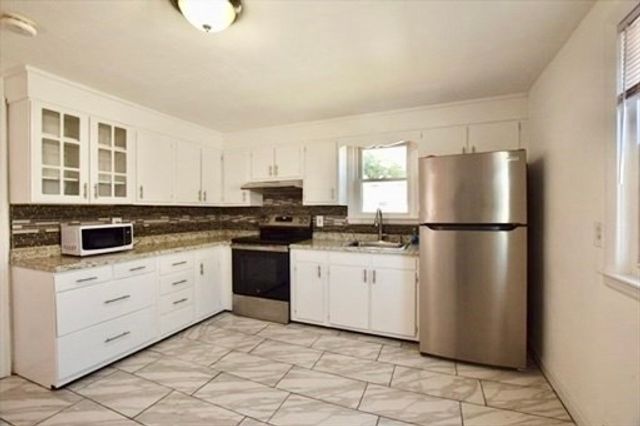 15 Jewett St, Quincy, MA 02169
