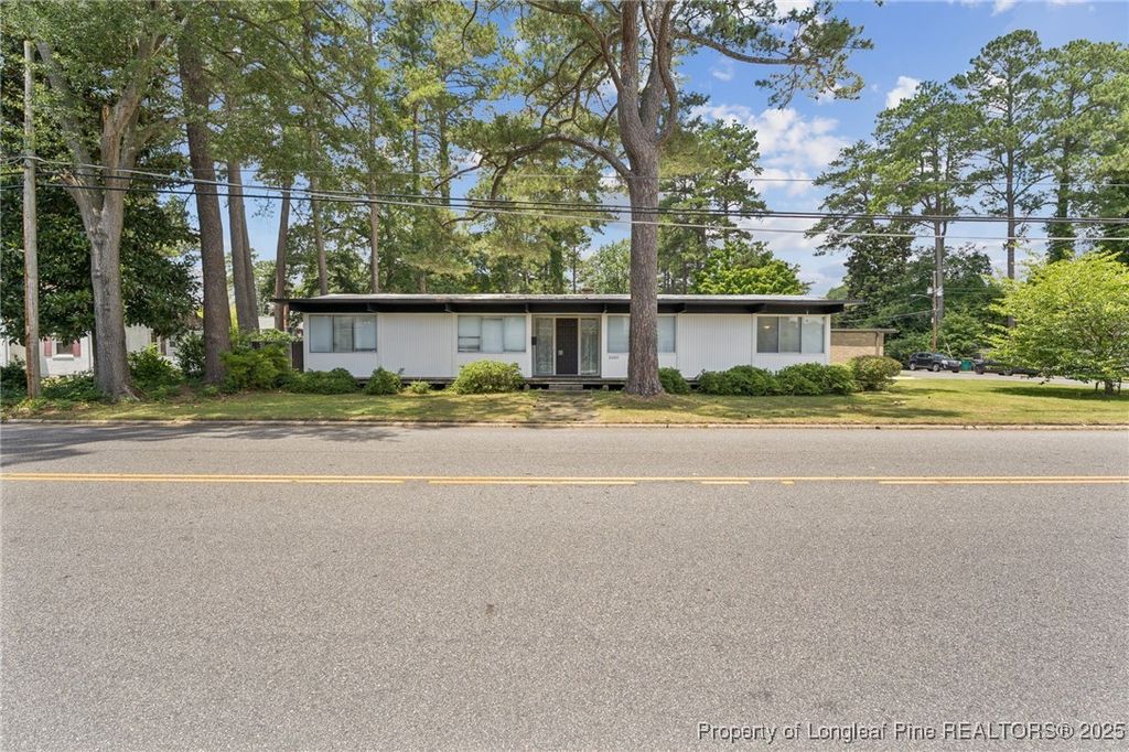 2205 N Elm Street, Lumberton, NC 28358