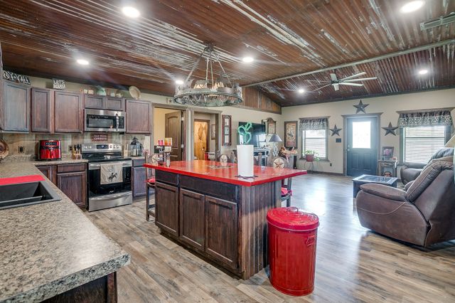 6550 Harkins Court, Tolar, TX 76476