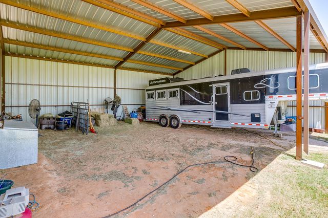 6550 Harkins Court, Tolar, TX 76476