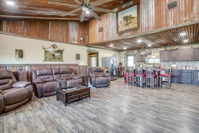 6550 Harkins Court, Tolar, TX 76476