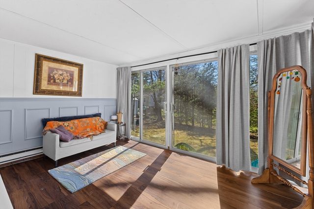 4 Crestwood Rd, Paxton, MA 01612