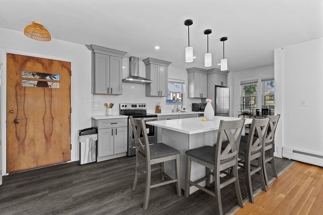 4 Crestwood Rd, Paxton, MA 01612