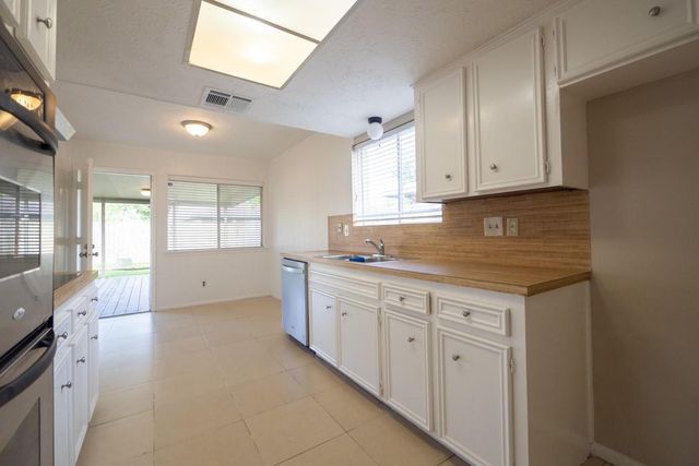 7310 Westbranch Drive, Houston, TX 77072