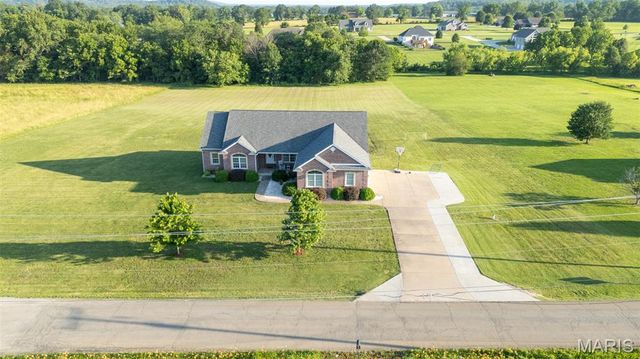 5230 Westmeyer Road, Farmington, MO 63640