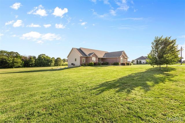 5230 Westmeyer Road, Farmington, MO 63640