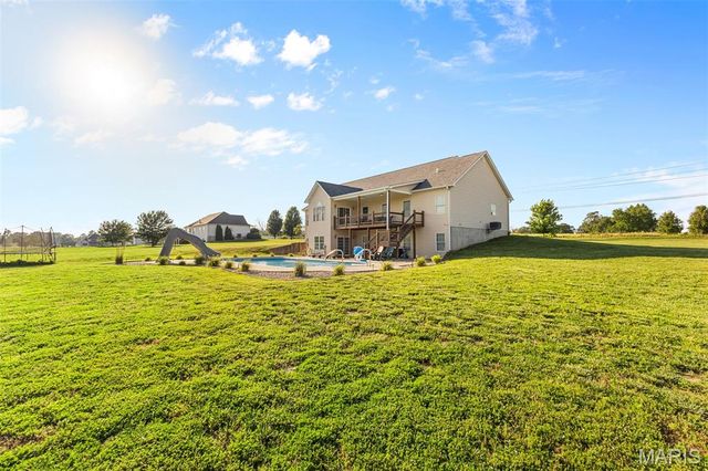 5230 Westmeyer Road, Farmington, MO 63640