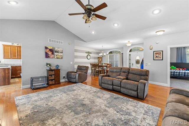5230 Westmeyer Road, Farmington, MO 63640