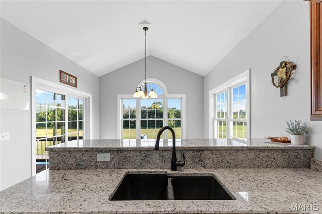 5230 Westmeyer Road, Farmington, MO 63640