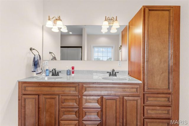 5230 Westmeyer Road, Farmington, MO 63640