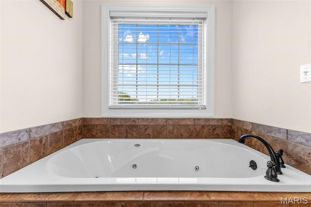 5230 Westmeyer Road, Farmington, MO 63640