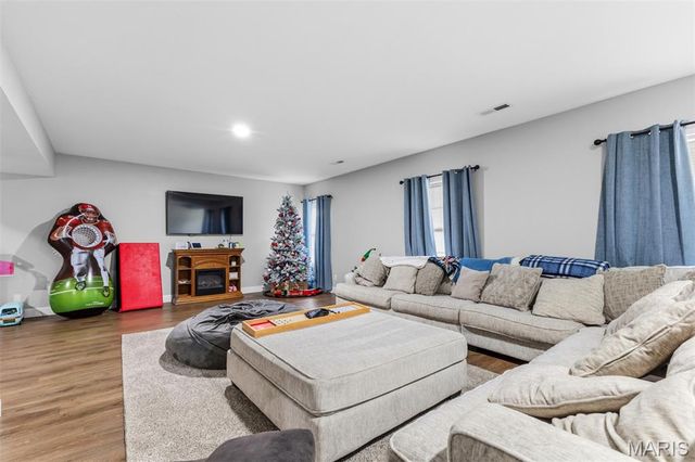5230 Westmeyer Road, Farmington, MO 63640