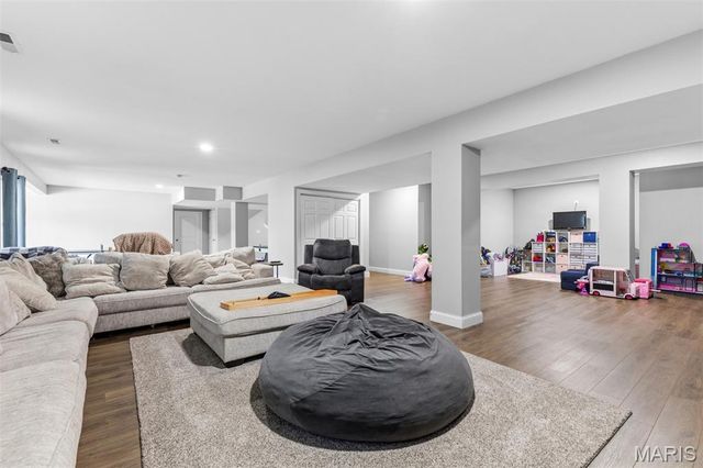 5230 Westmeyer Road, Farmington, MO 63640