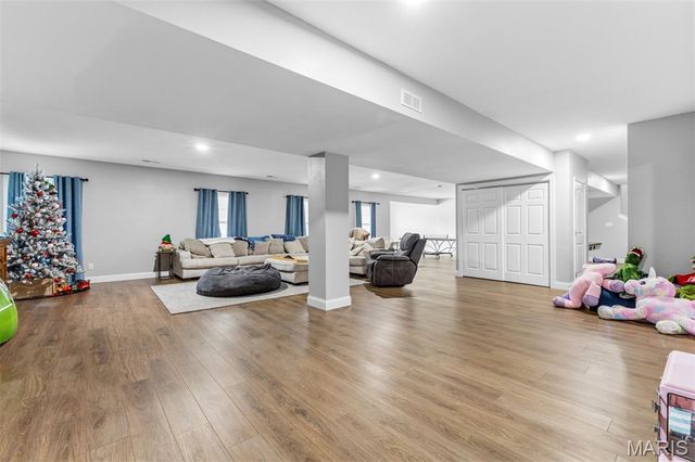 5230 Westmeyer Road, Farmington, MO 63640