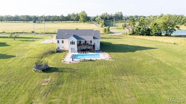 5230 Westmeyer Road, Farmington, MO 63640