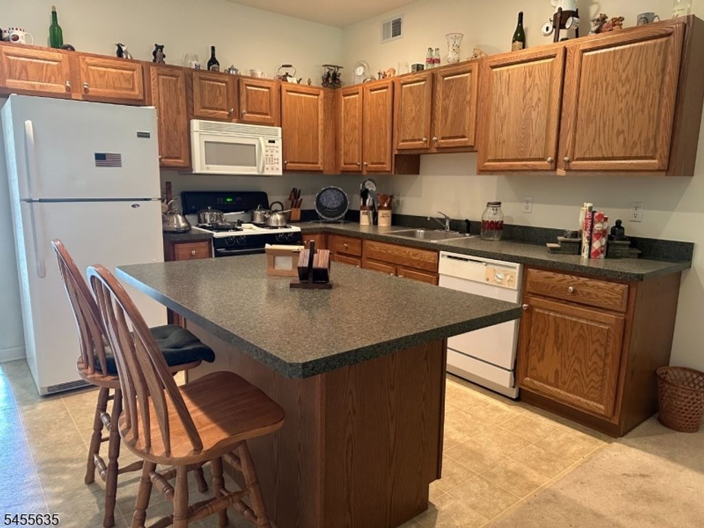 17 Spring Hollow Rd, Wantage Twp., NJ 07461 — photo 4