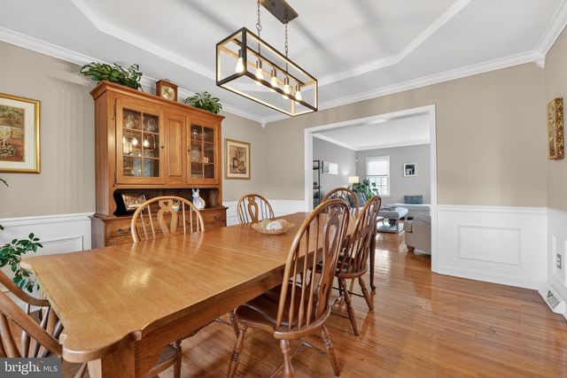 110 PENNSYLVANIA AVE, Sinking Spring, PA 19608