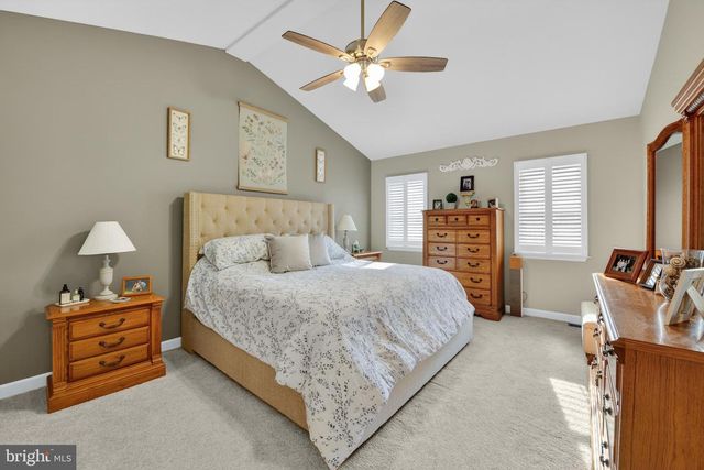 110 PENNSYLVANIA AVE, Sinking Spring, PA 19608